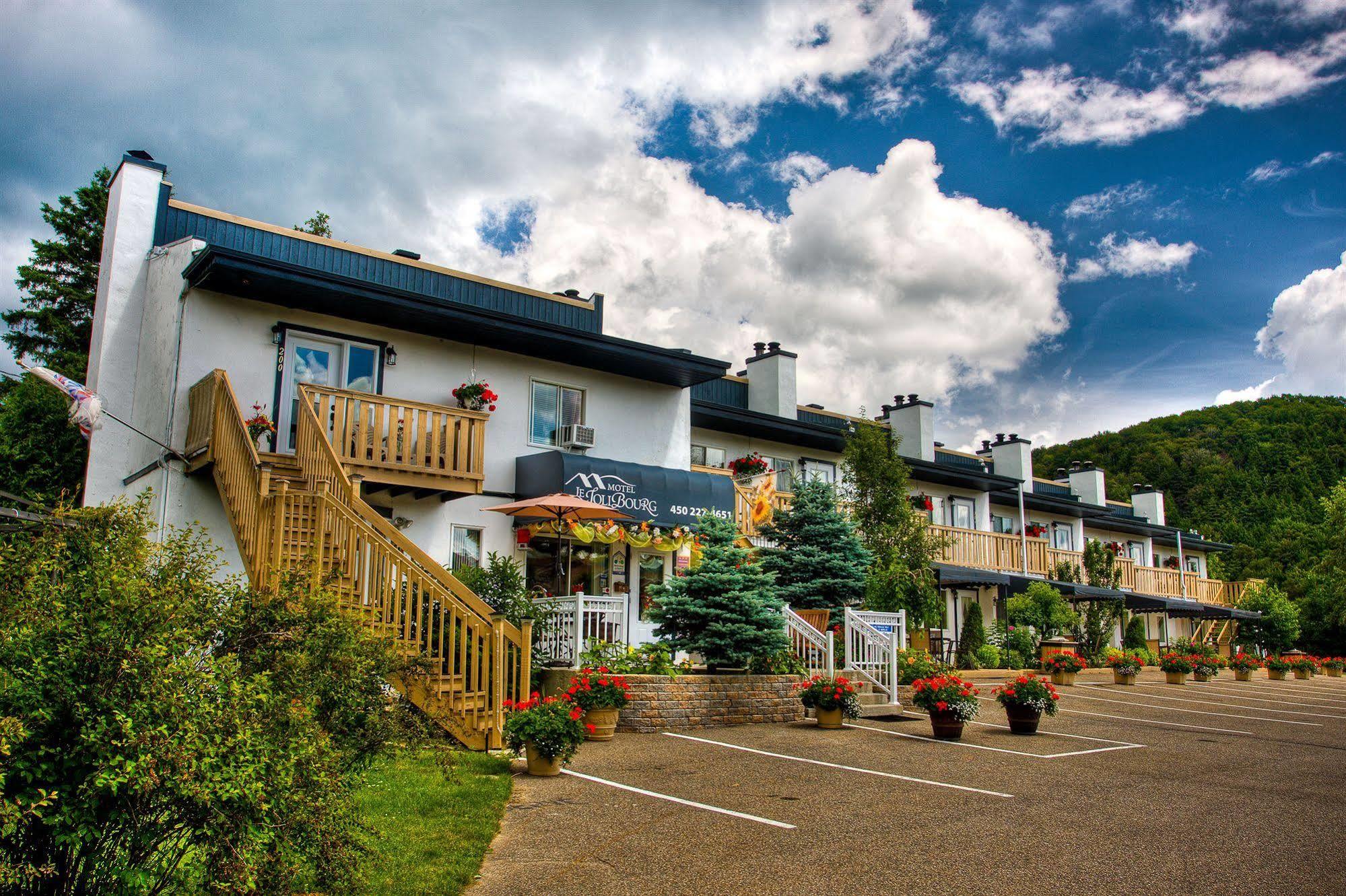 Motel Le Jolibourg Saint-Sauveur Екстер'єр фото