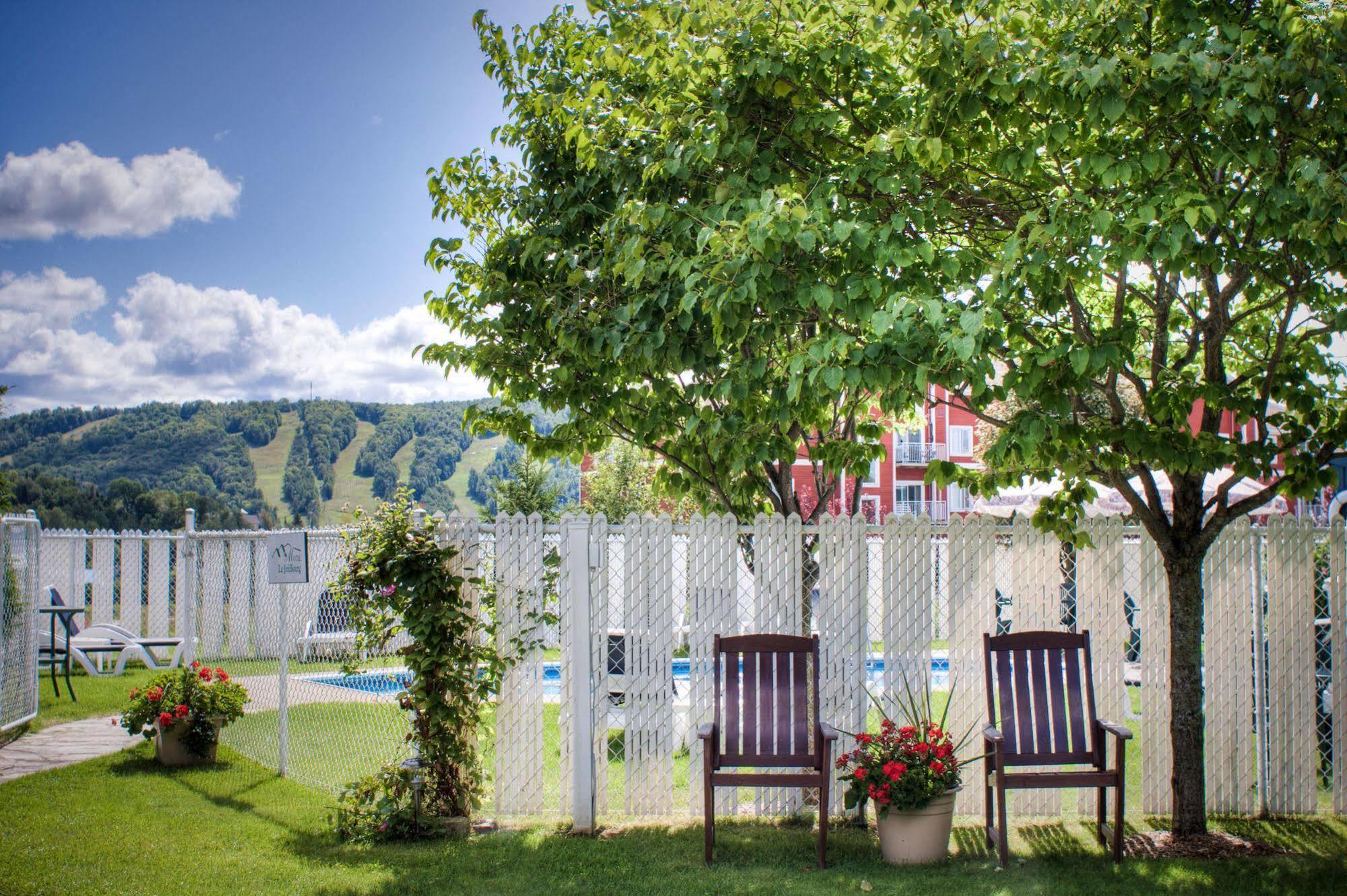 Motel Le Jolibourg Saint-Sauveur Екстер'єр фото